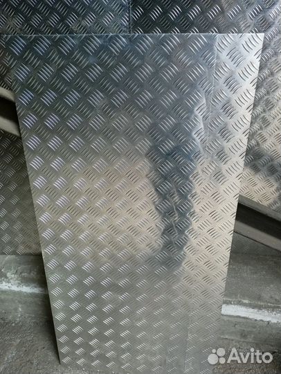 Лист алюминиевый рифленый