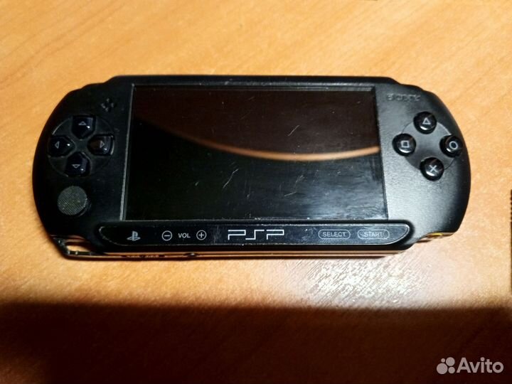 Sony PSP e 1008(прошитая)