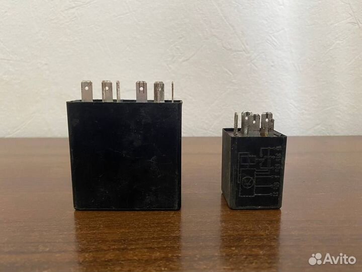 Реле Ауди 100С3