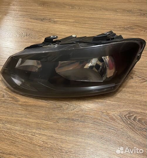 Фара левая на volkswagen polo оригинал
