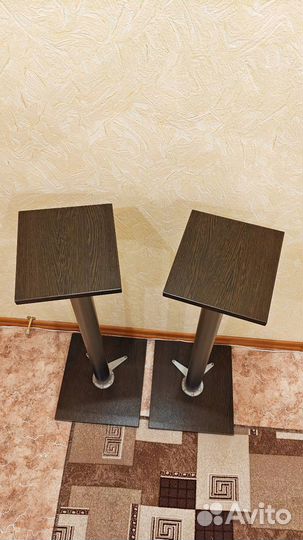 Стойки для полочной акустики