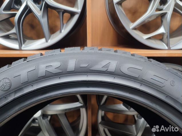 Tri Ace Snow White II 285/40 R22