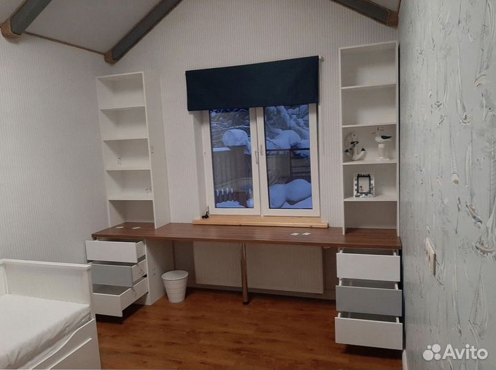 Рабочая зона у окна