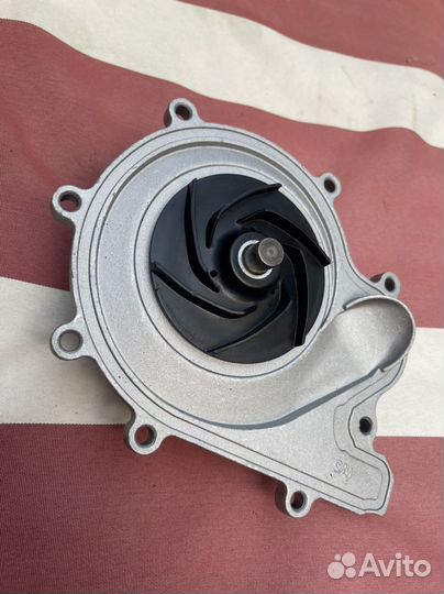 Помпа cummins 2.8