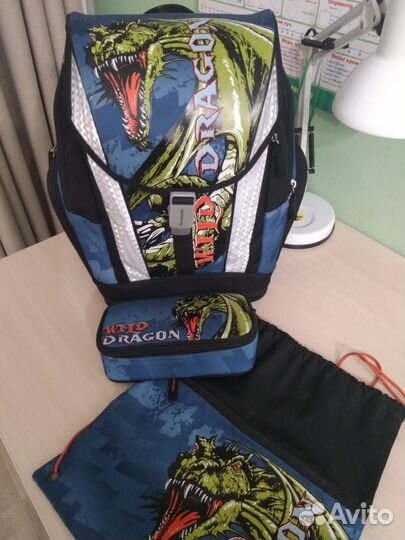 Рюкзак школьный