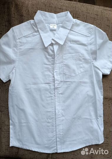 Рубашки на мальчика в идеальном состоянии 128-134