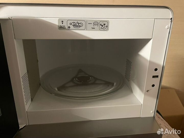 Микроволновая печь Hotpoint