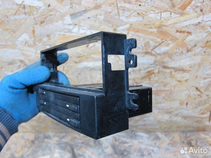 Бокс для дисков