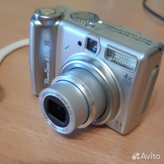 Компактный фотоаппарат canon