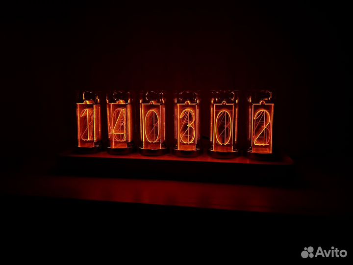 Часы в стиле ретро