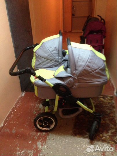 Коляска для двойни