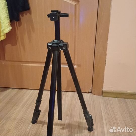 Штатив для фотоаппарата