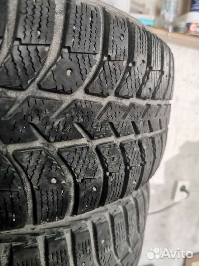 Bridgestone Ice Cruiser 5000 195/60 R15 88T