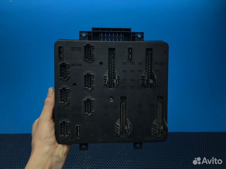 Блок предохранителей Renault Midlum