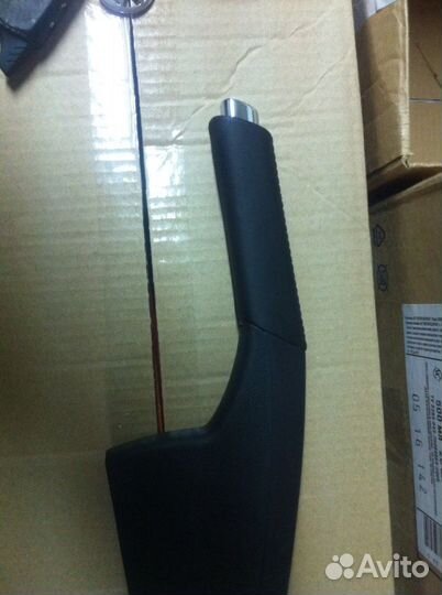 VW polo sedan кожаный ручник с хромированной кнопк