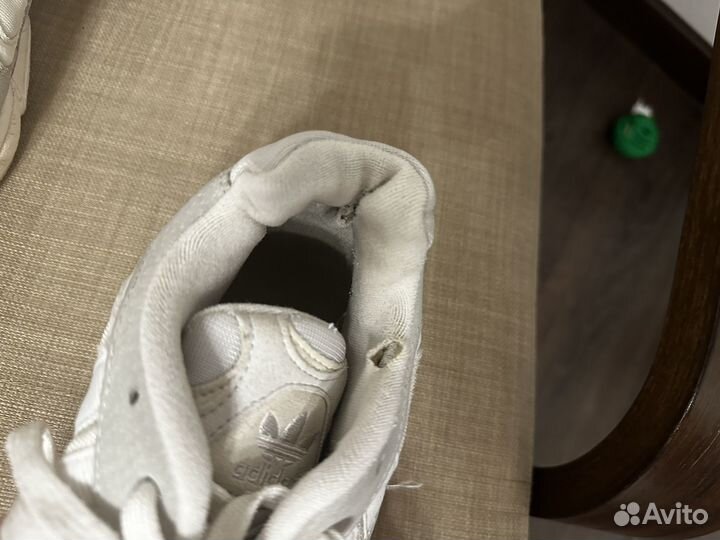 Кроссовки adidas