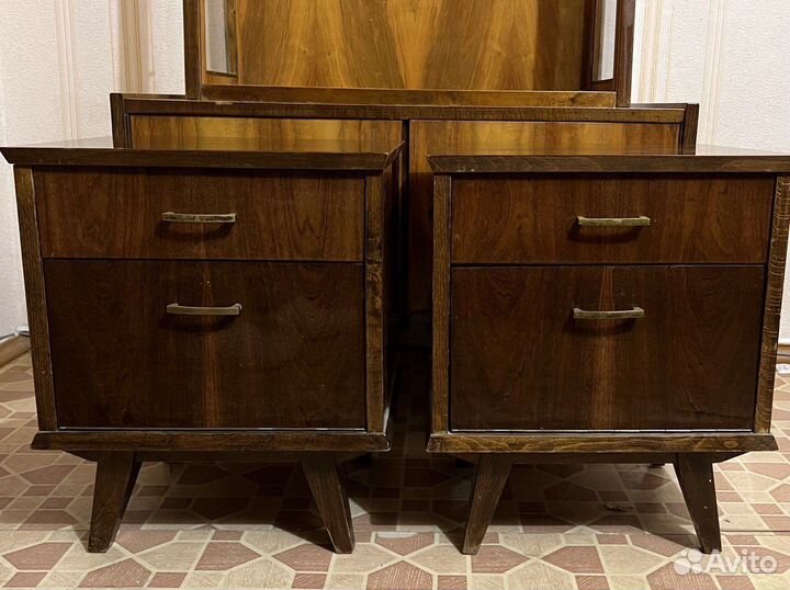 Прикроватные тумбочки