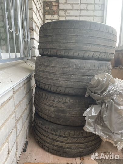 Taurus UHP 245/40 R19 98Y