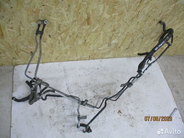 Трубки гура Ниссан NP300