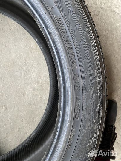 Yokohama BluEarth Winter V905 295/40 R21 111V