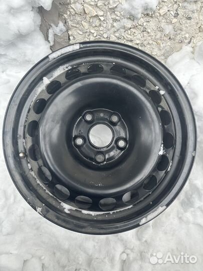 Штампованный диск r 16 Volkswagen