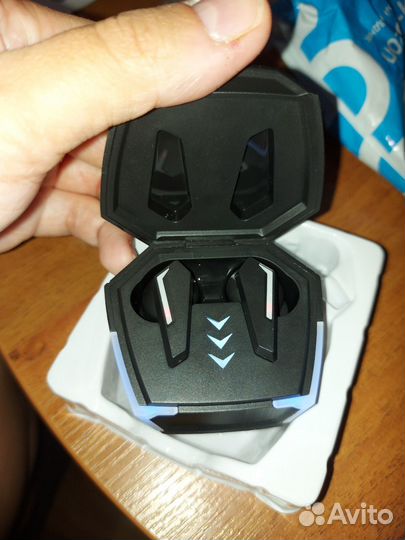 Беспроводные наушники