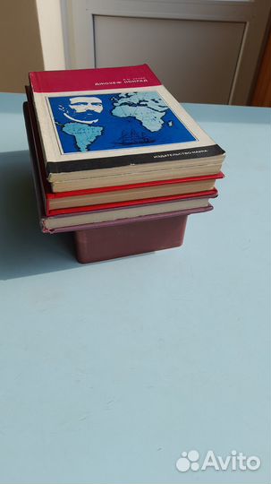 Книги. биографии