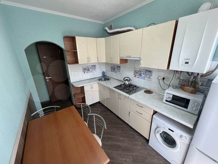 2-к. квартира, 45 м², 2/4 эт.