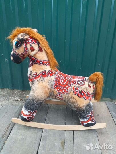 Лошадь качалка