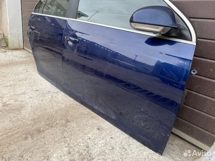 Volkswagen Jetta 5 - Правые боковые двери