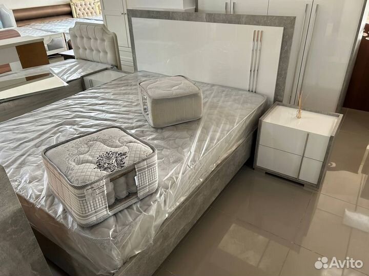 Спальный гарнитур готовый