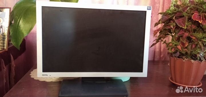 Монитор на запчасти