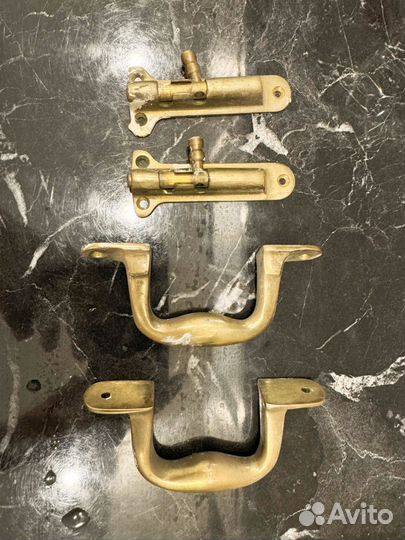 Латунные ручки и защелки