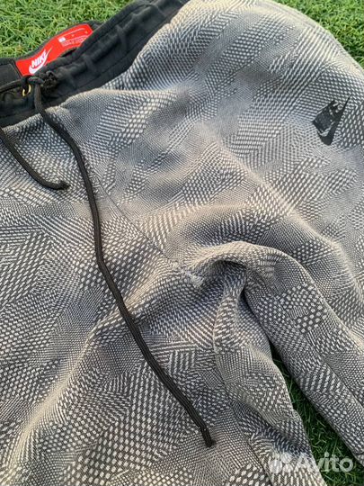 Спортивные штаны nike tech fleece