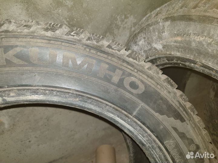 Kumho I'Zen KW22 215/55 R16