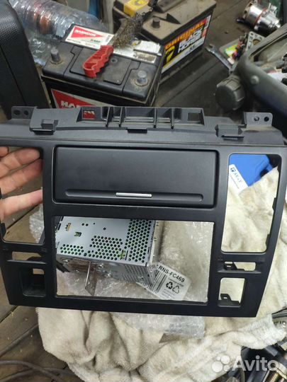 Центральная консоль Nissan tiida