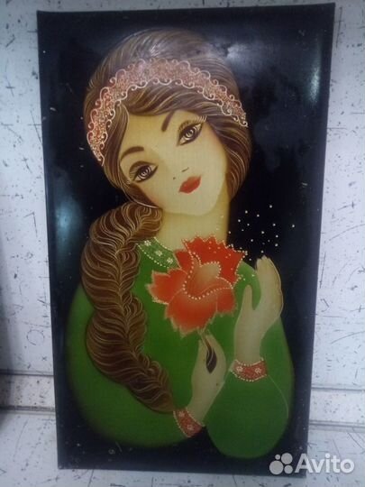 Чеканки и картины