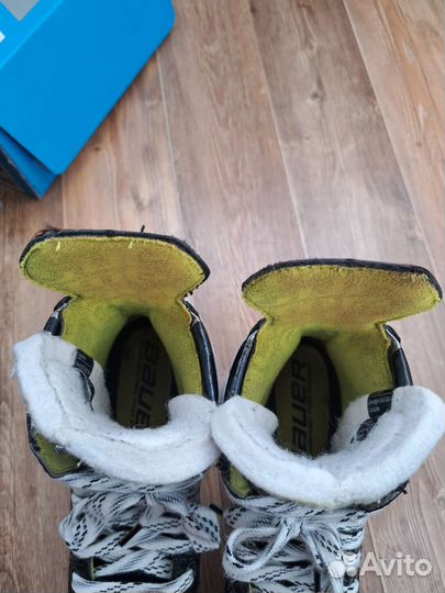 Хоккейные коньки bauer