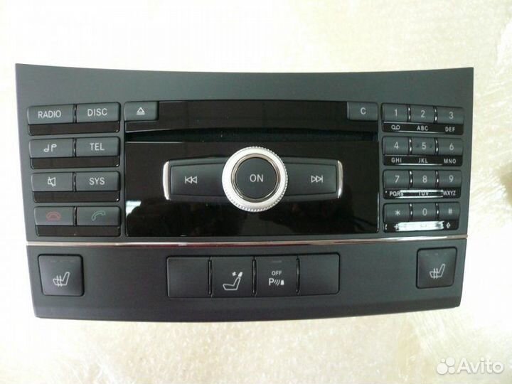 Магнитола штатная Mercedes W218