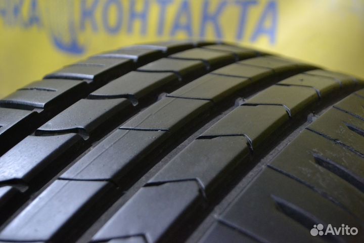 Kumho Ecsta HS51 215/50 R17