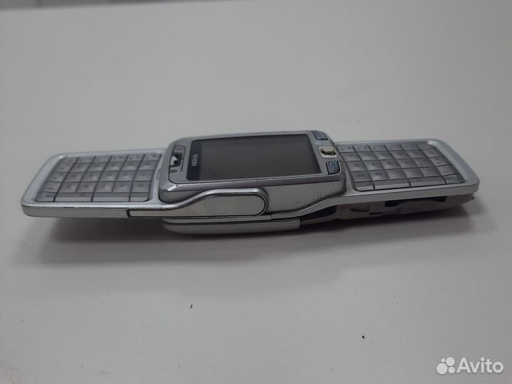 Nokia E70