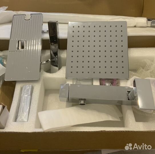 Душевая система с тропическим душем