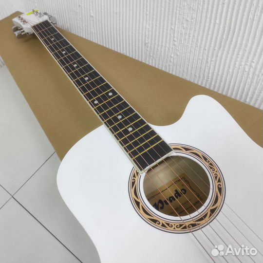 Гитара белая новая акустическая