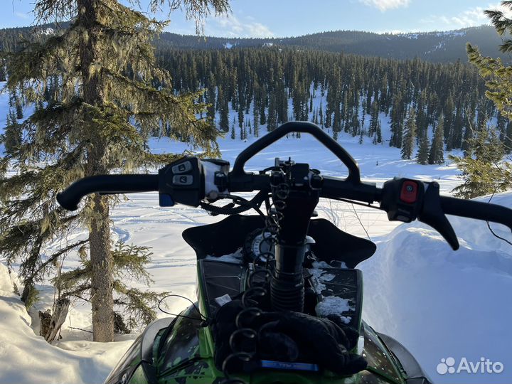 Arctic cat m 8000