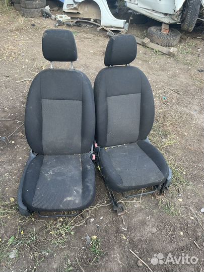 Передние сиденья форд фокус 2