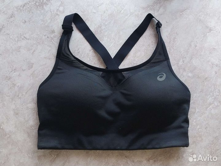 Спортивный топ asics новый