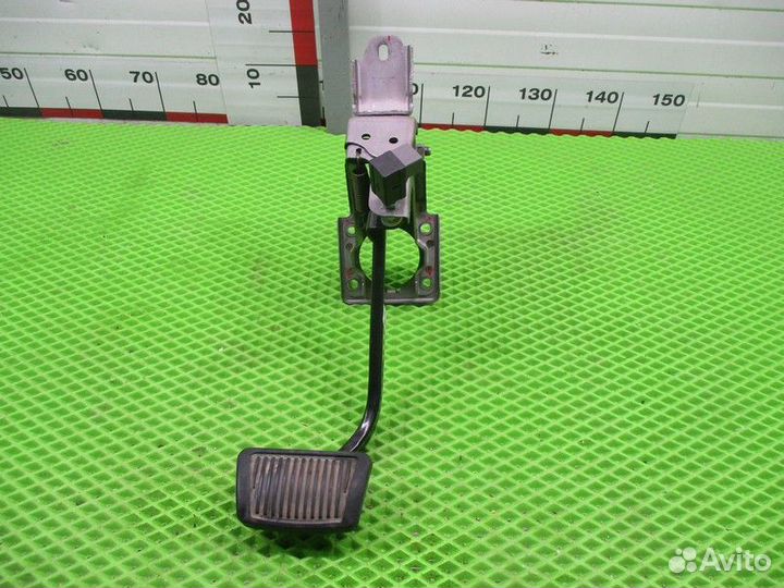 Педаль тормоза Kia Sorento 2 (XM)