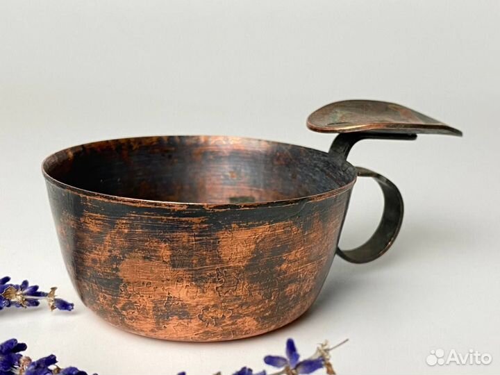 Винтажная медная пепельница с ручкой