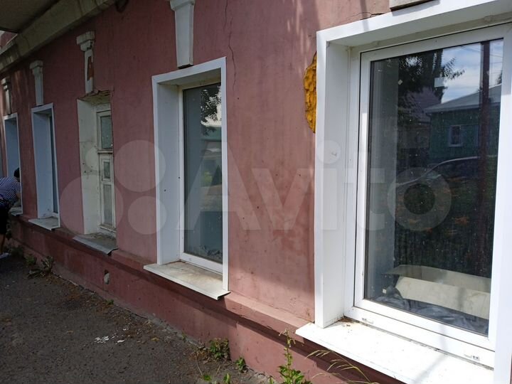 Комната 32 м² в 1-к., 1/2 эт.