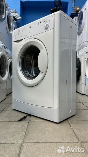 Стиральная машина Indesit 4кг с Гарантией
